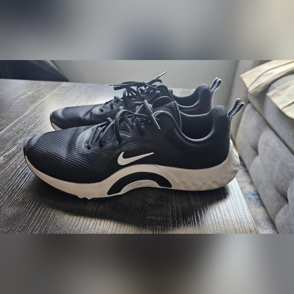 Nike Black Sneakers